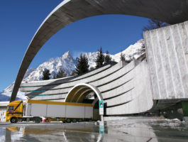 +5% al traforo del Monte Bianco (per i Tir) per rispettare l\'ambiente