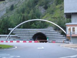 Tunnel del Monte Bianco: chiuso nella notte tra l\'8 e il 9 febbraio 2021