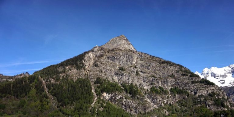 Messa al Santuario di Roccia del Mont Chétif