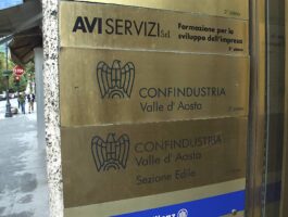 In Valle d\'Aosta, rallentano ordini e export