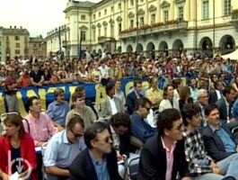 Calcio d\'estate 1996: presentazione dell\'Inter in piazza Chanoux
