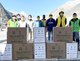 Coldiretti distribuisce 50 pacchi cibo alle famiglie bisognose