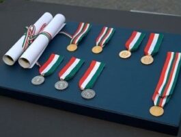 Medaglia d\'oro al merito civile al commissario Camillo Renzi